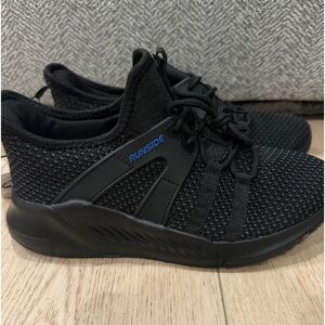 New Runside Kids Black Mesh Waterproof Slip on Sneakers Outdoor Shoes Sz 5 $40